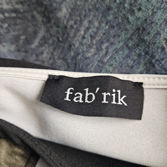 Fabrik low-cut dress - Picture 4 of 5